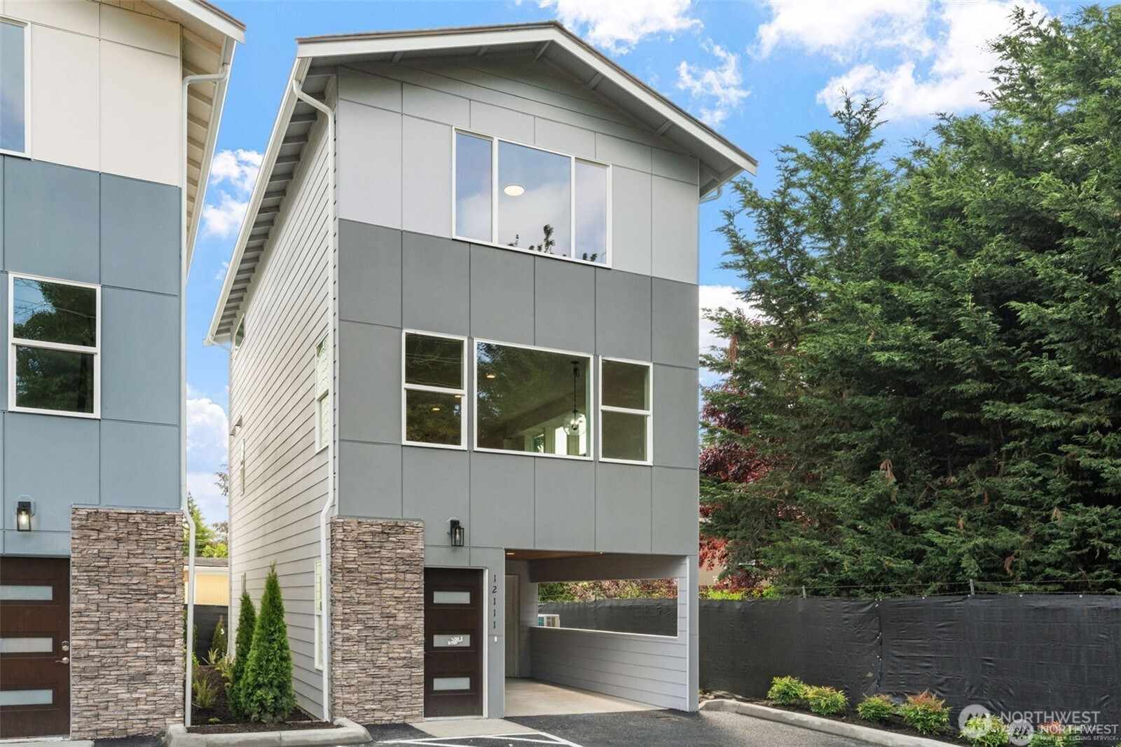121111 E Gibson, Everett, WA 98204
