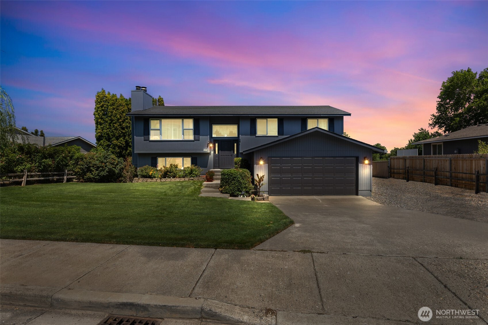 6050 W 20th Avenue, Kennewick, WA 99338