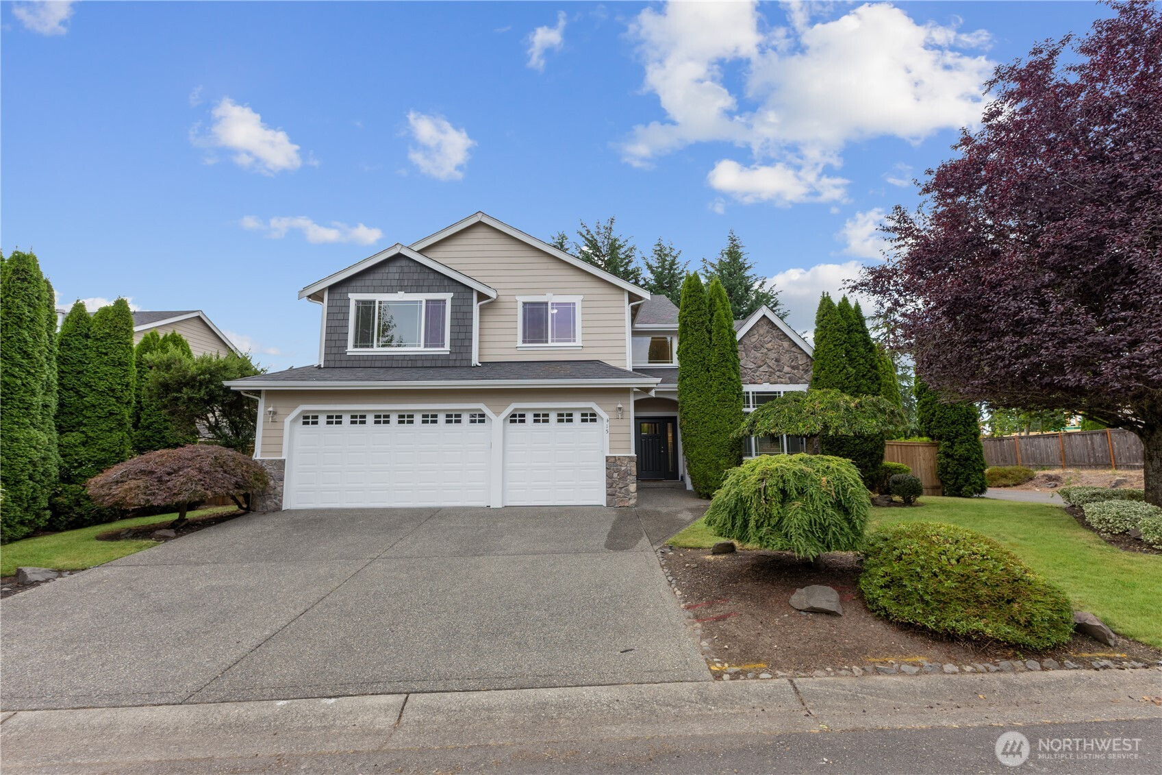 415 Pasco Place NE, Renton, WA 98059