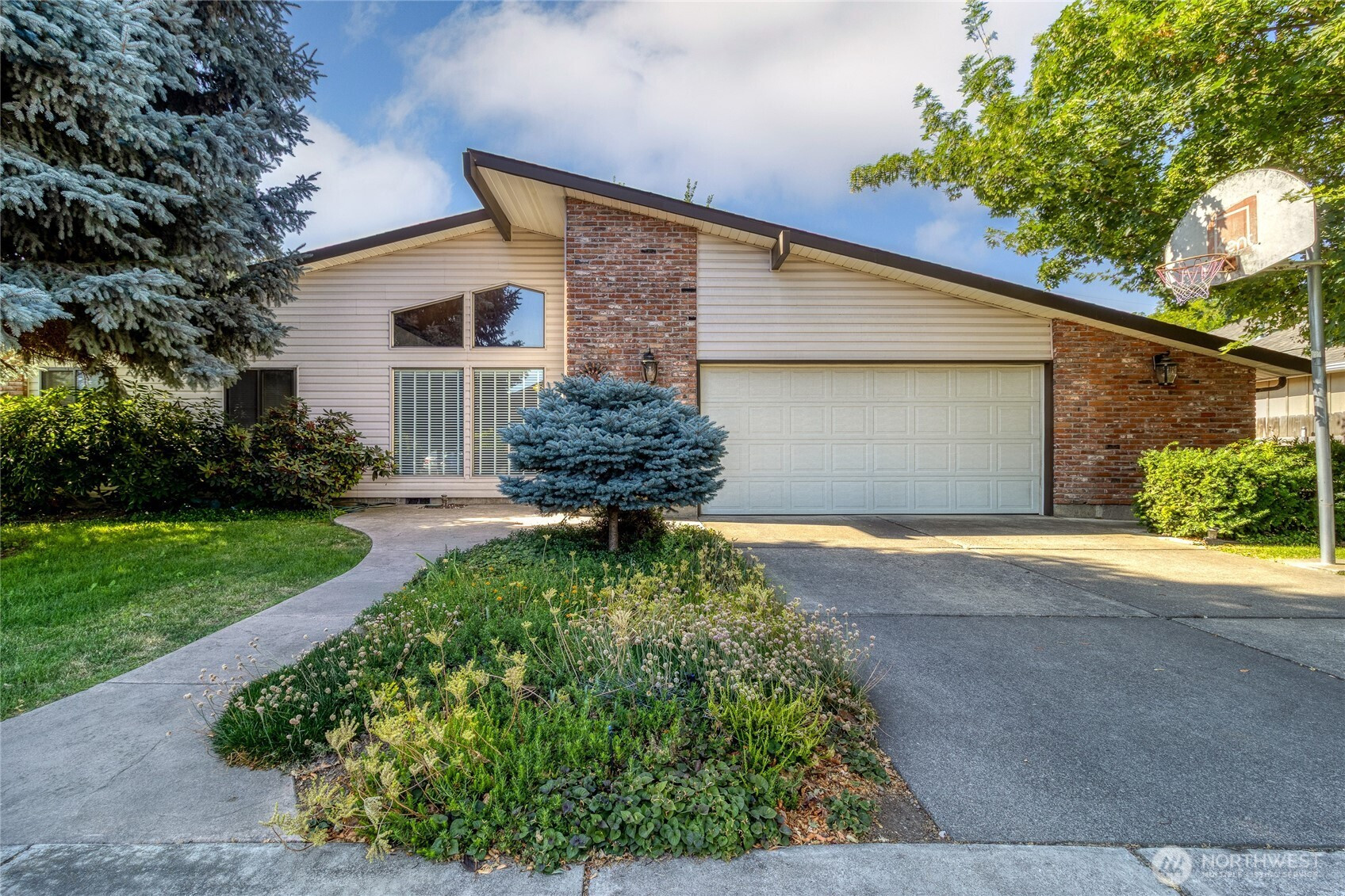 95 Yellowstone Street, Walla Walla, WA 99362