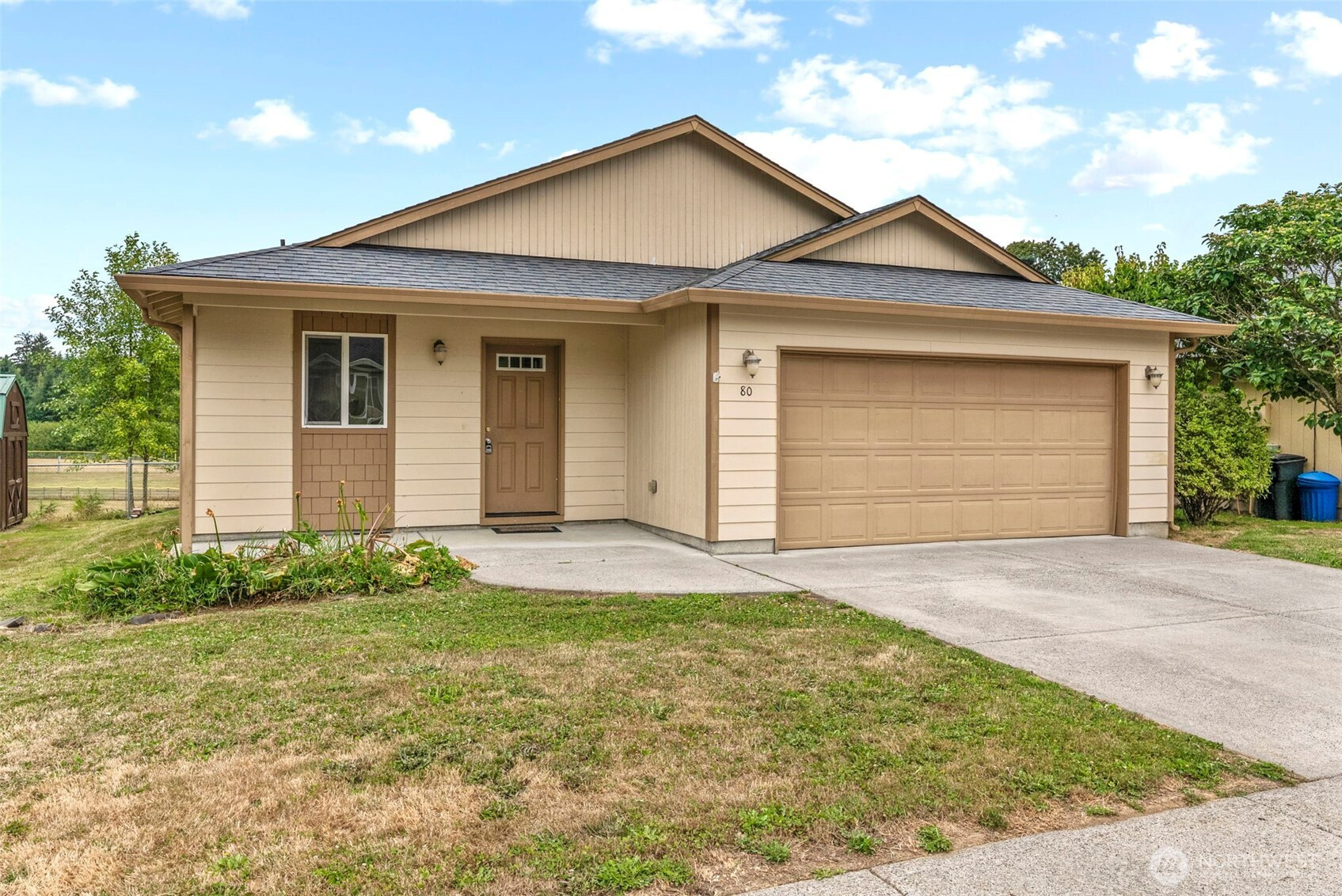 80 Hill Dr, Cathlamet, WA 98612