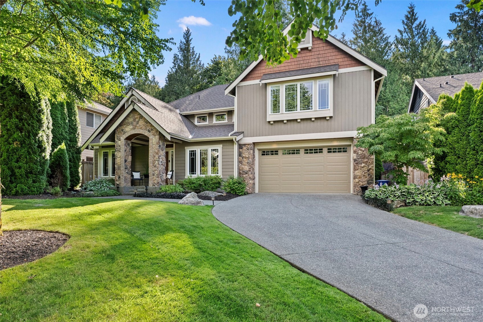 27541 SE 31st Street Pl, Sammamish, WA 98075