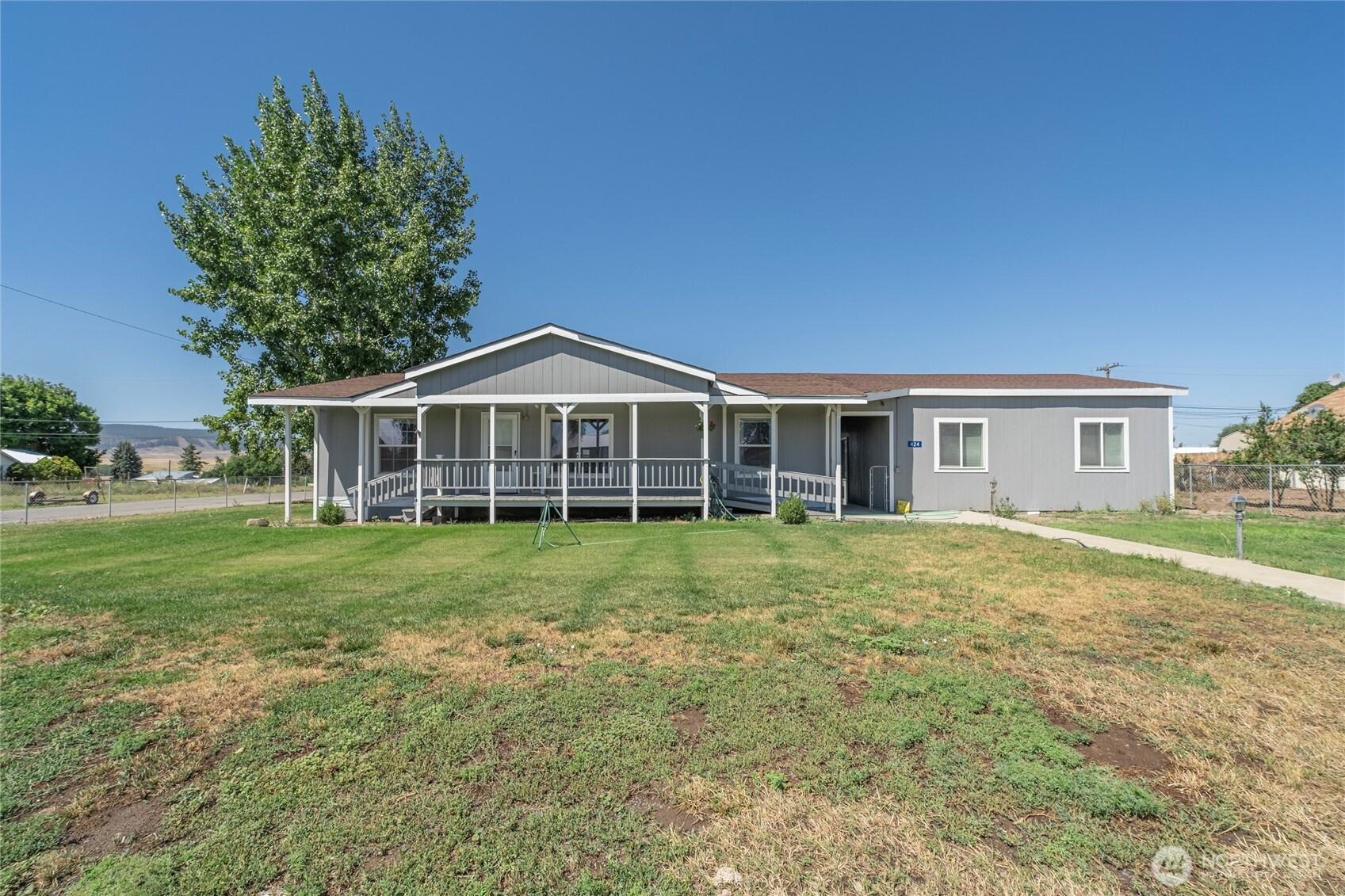 424 S Central Avenue, Waterville, WA 98858