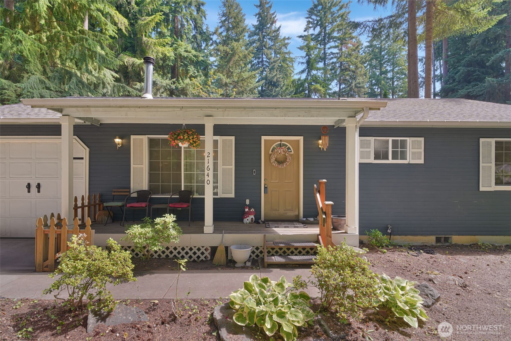 21640 N Clear Lake Blvd SE, Yelm, WA 98597