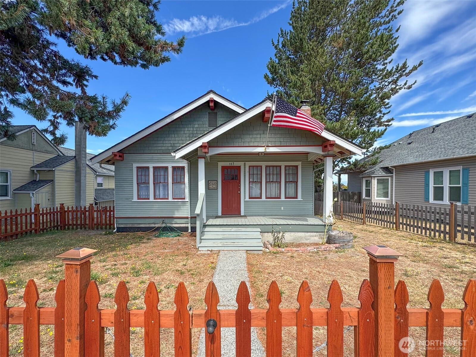 117 W 10th Street, Port Angeles, WA 98362