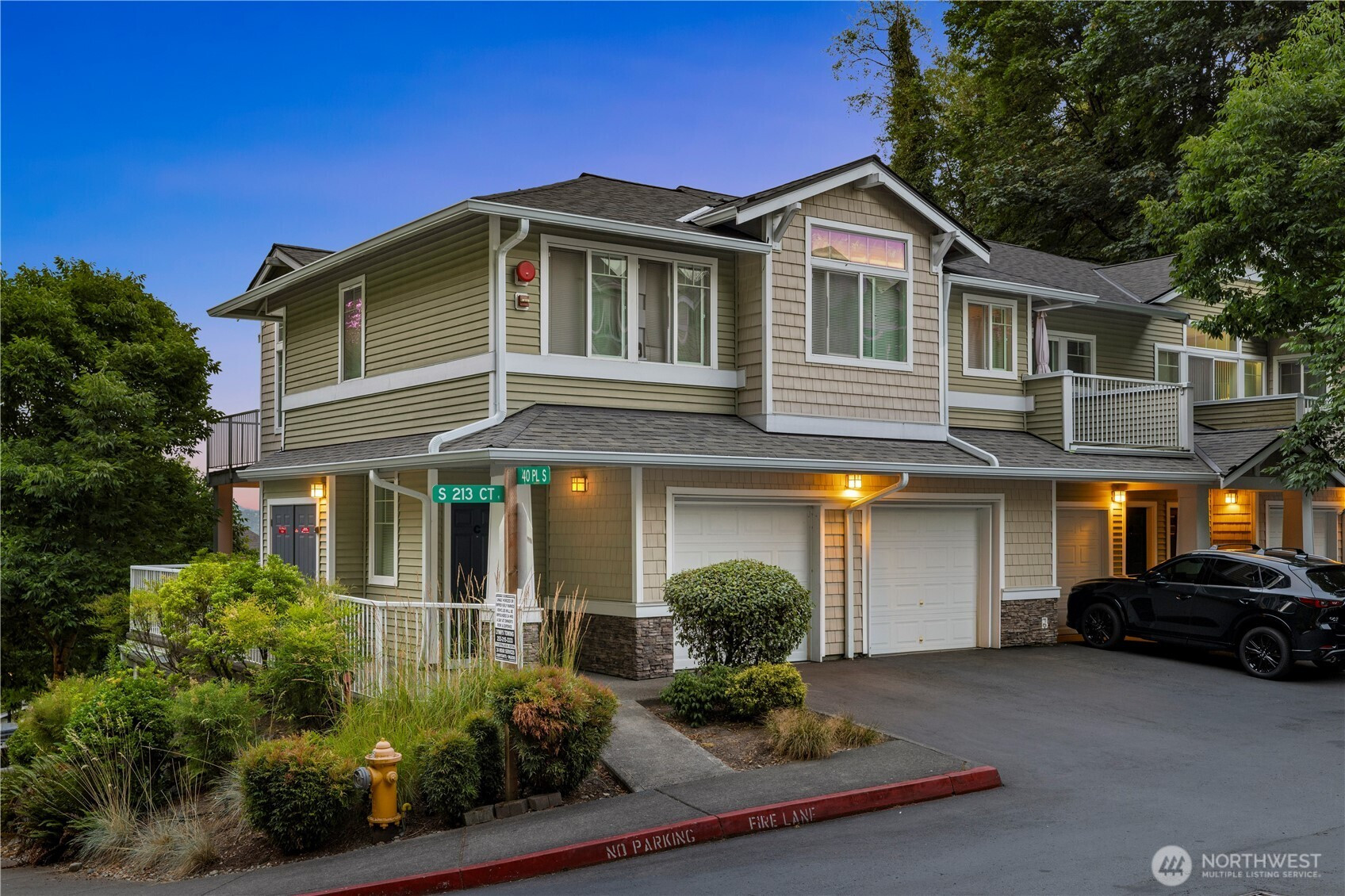 4030 S 213th Ct, SeaTac, WA 98198