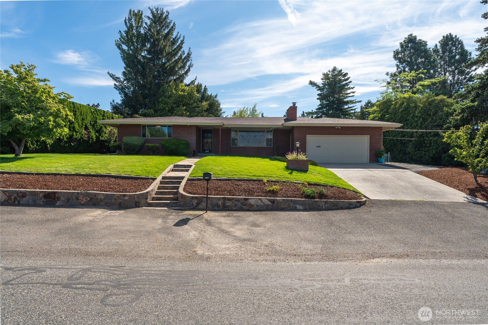 1589 N Ashland Avenue, East Wenatchee, WA 98802