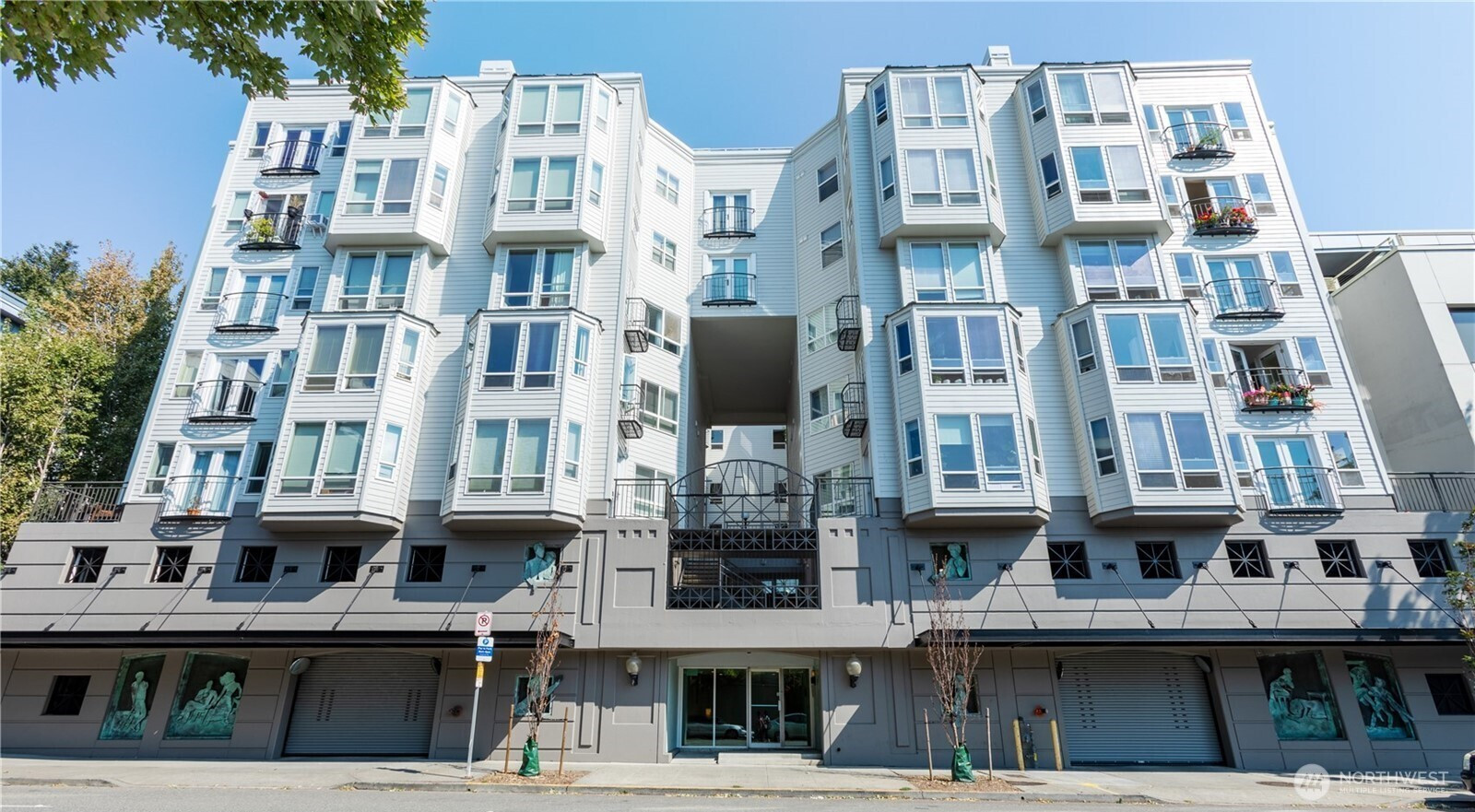 3028 Western Avenue, Seattle, WA 98121