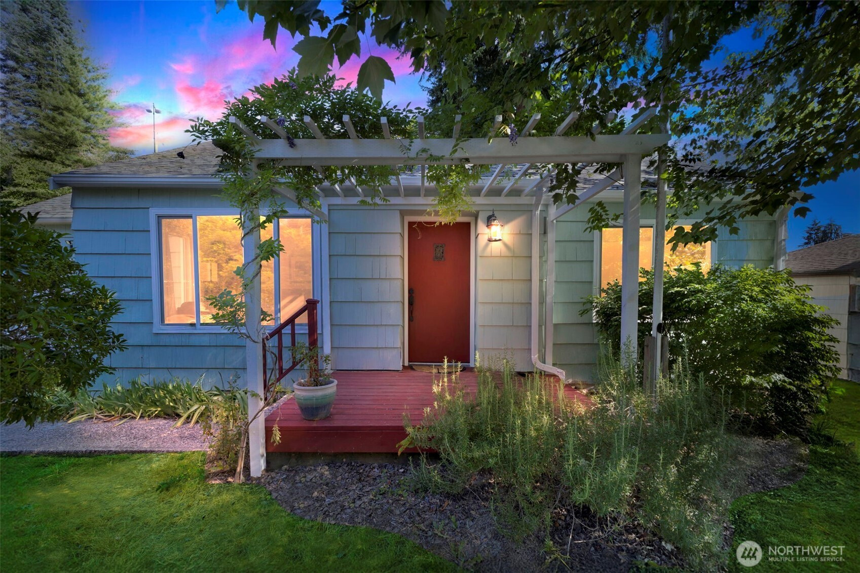 718 Emerson Street SW, Tumwater, WA 98512