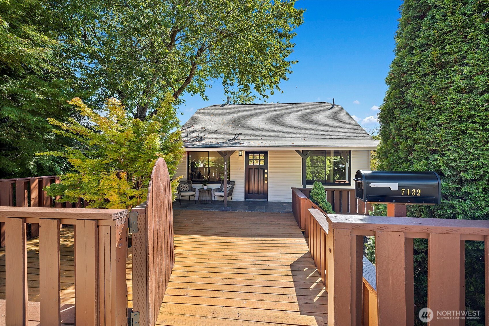 7132 34th Avenue SW, Seattle, WA 98126