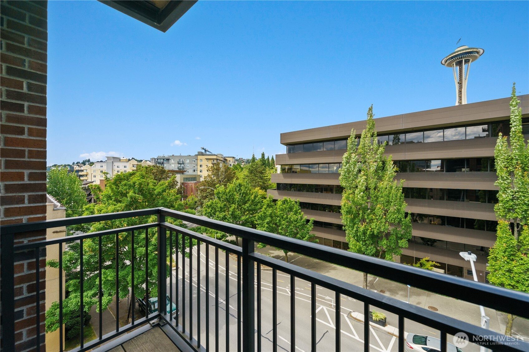 2911 2nd Avenue, Seattle, WA 98121