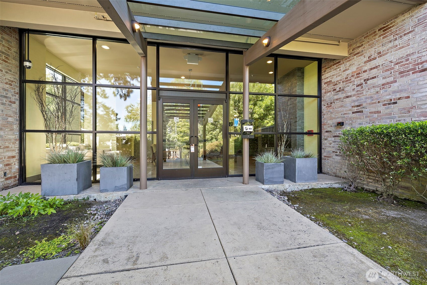 511 100th Avenue NE, Bellevue, WA 98004