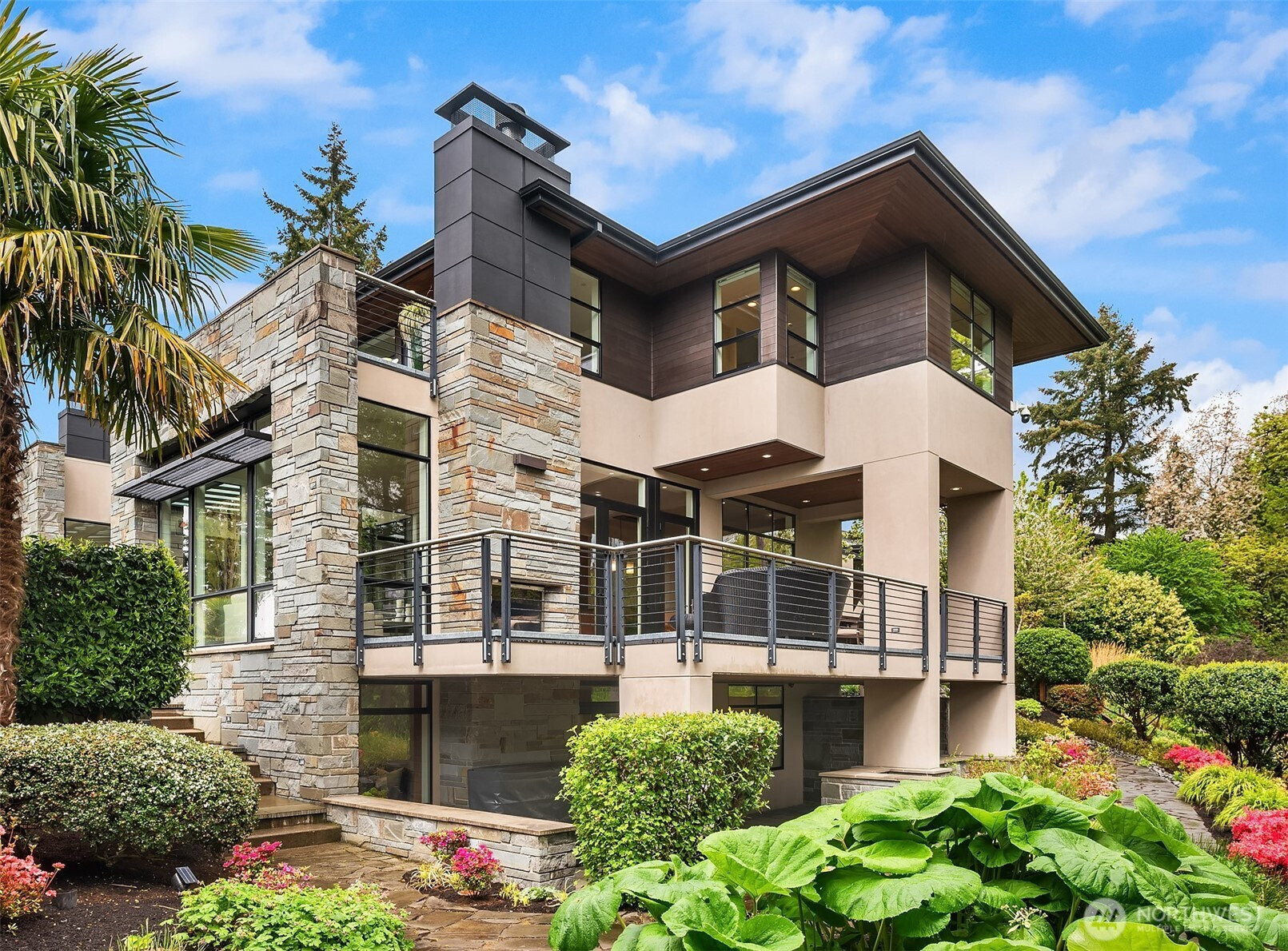 9632 Lake Washington Boulevard NE, Bellevue, WA 98004