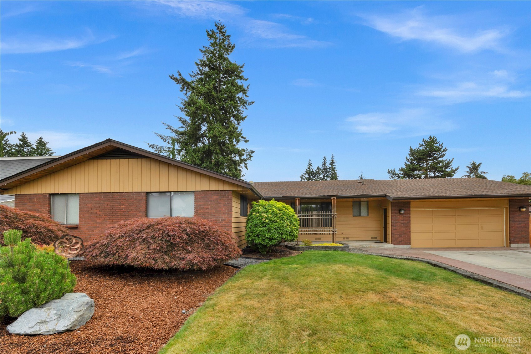 2124 104th St SE, Everett, WA 98208