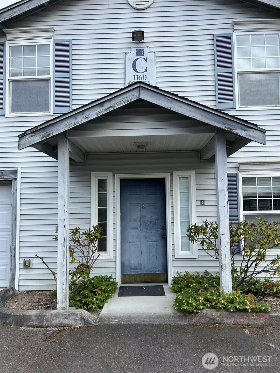 1160 Monroe Avenue NE, Renton, WA 98056
