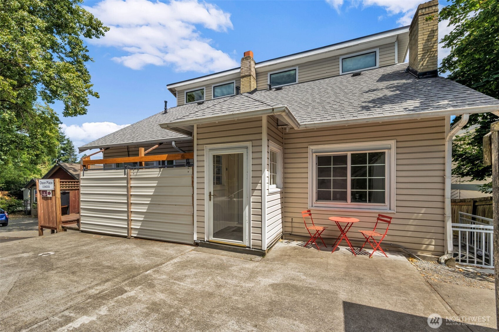 9480 Olson Place SW, Seattle, WA 98106