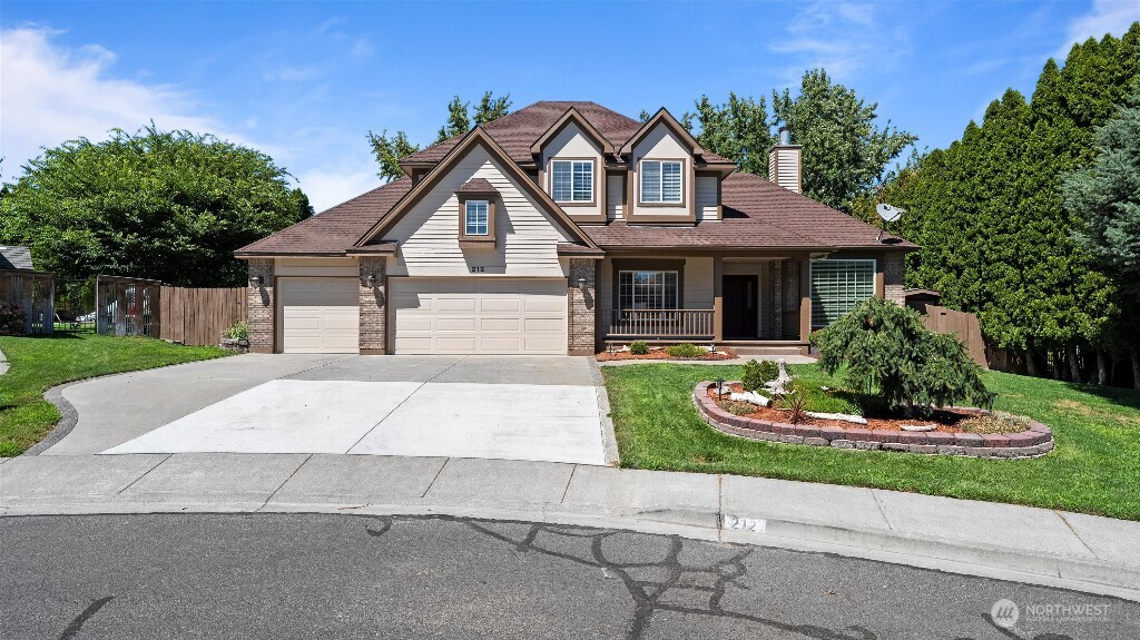 212 Sitka Court, Richland, WA 99352