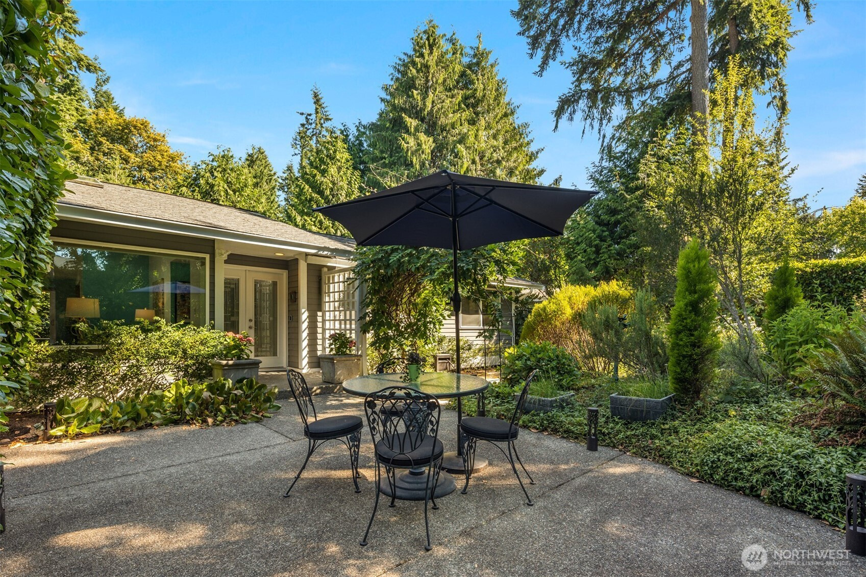 21647 SE 33rd Place, Sammamish, WA 98075