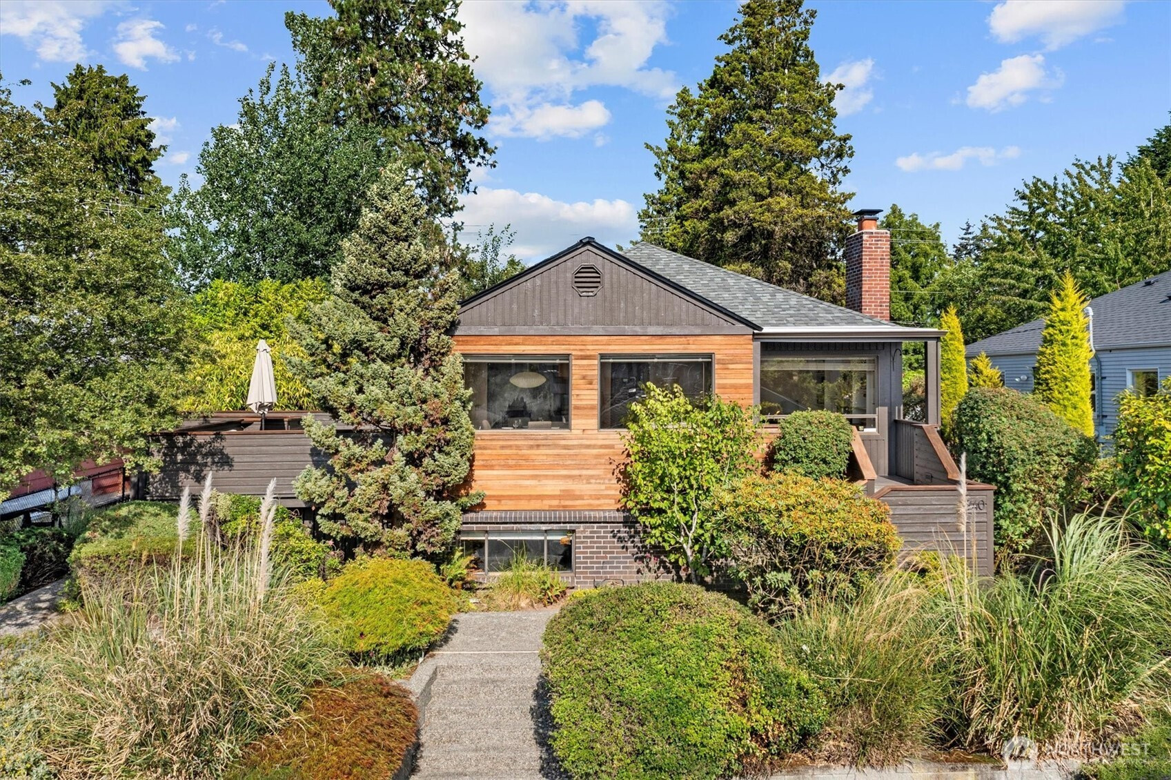 9740 Phinney Avenue N, Seattle, WA 98103