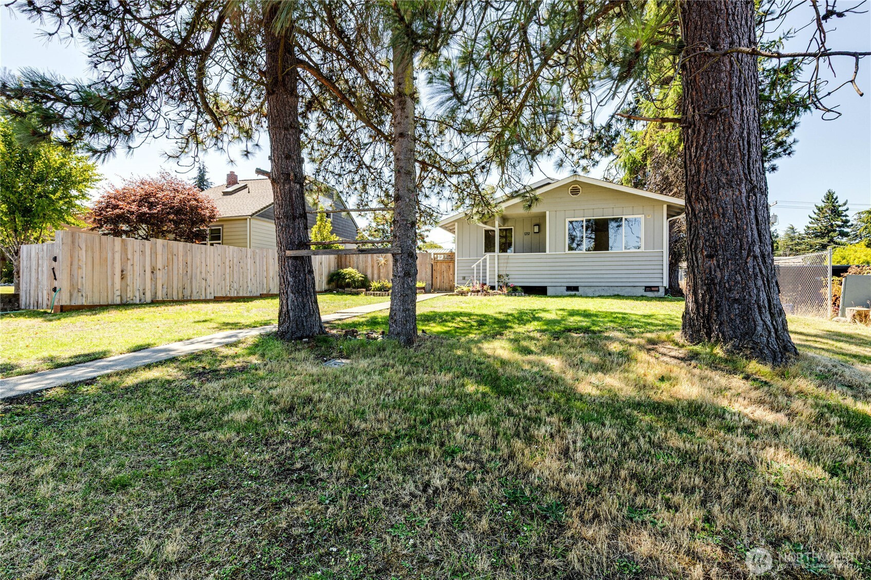 1232 W 9th Street, Port Angeles, WA 98363