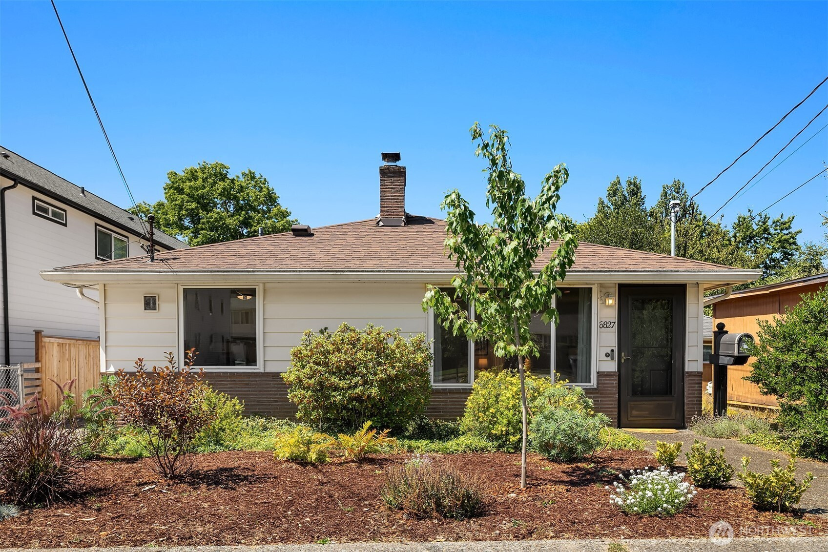 6827 25th Avenue NE, Seattle, WA 98115