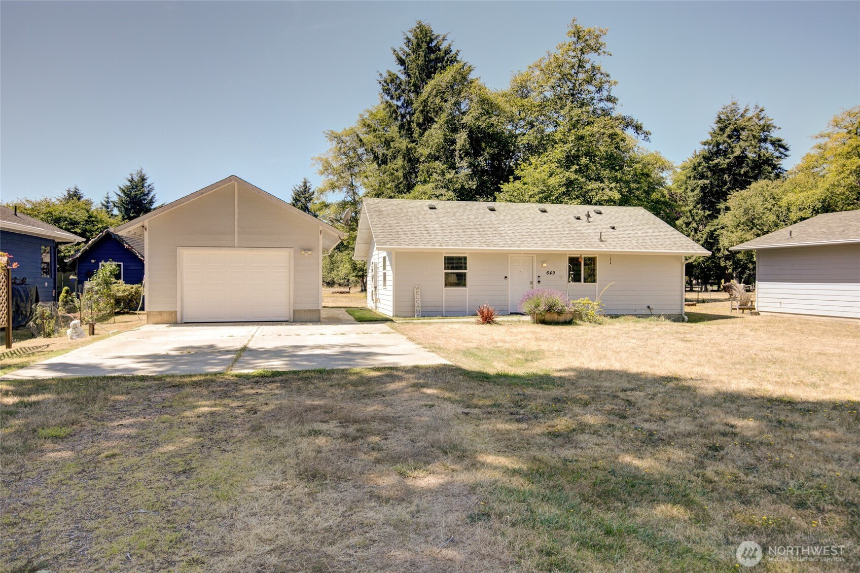 649 Sollecks Avenue SE, Ocean Shores, WA 98569