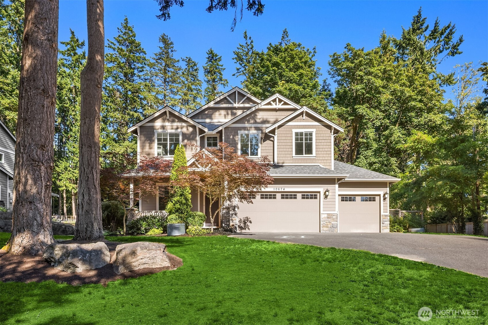 10674 N Madison Avenue NE, Bainbridge Island, WA 98110