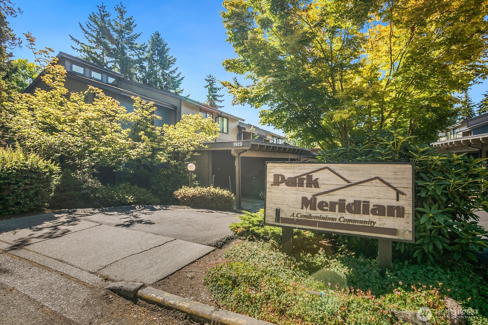 1819 N 107th Street, Seattle, WA 98133