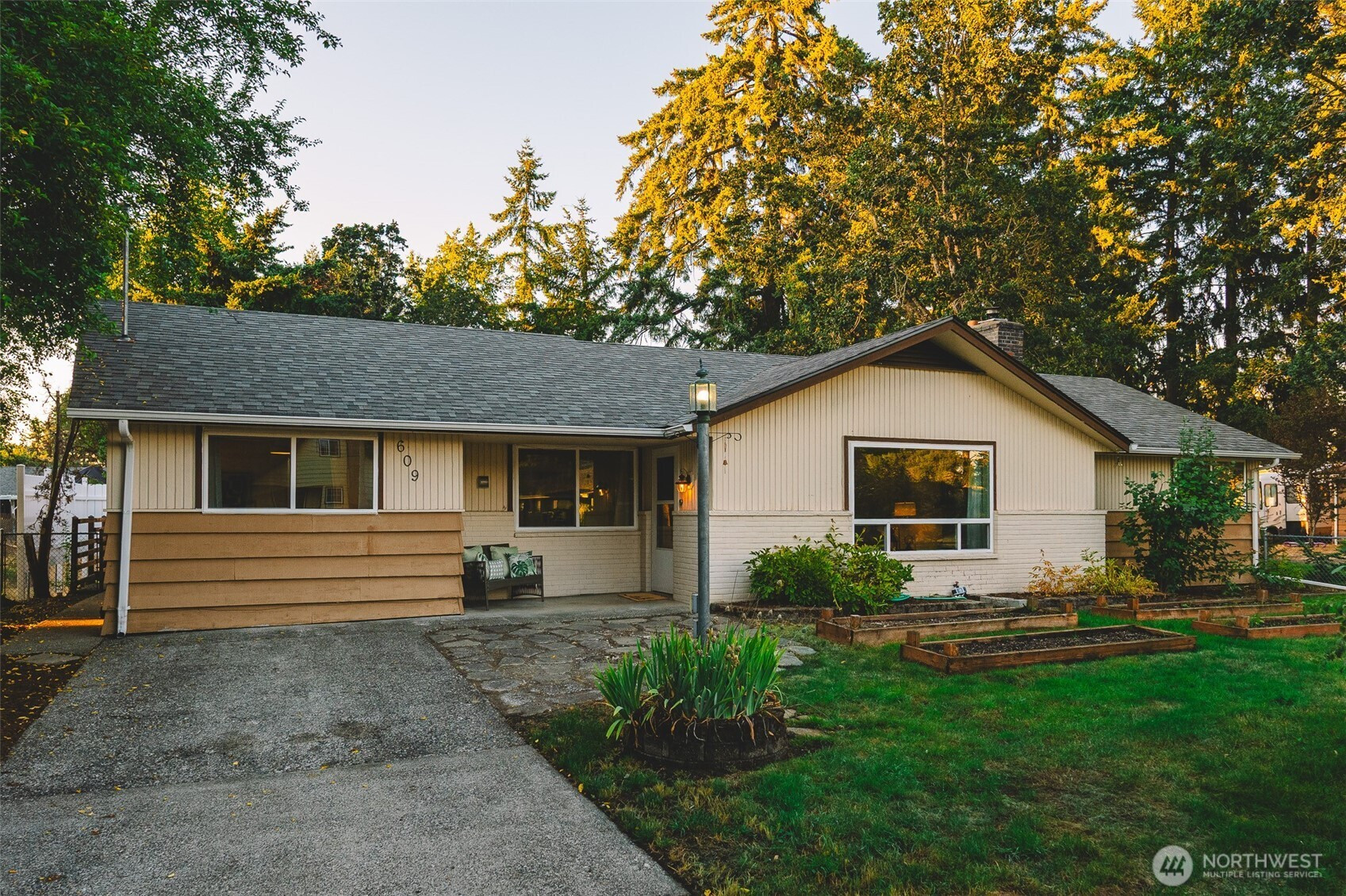 609 141st Street S, Tacoma, WA 98444