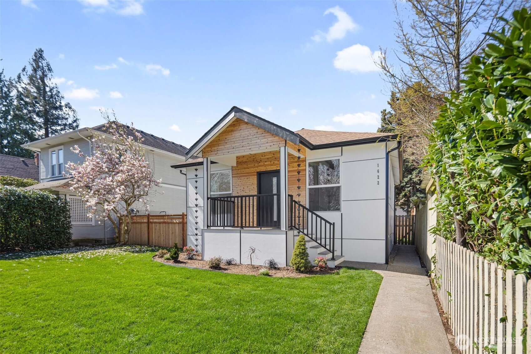 1622 Hoyt Avenue, Everett, WA 98201