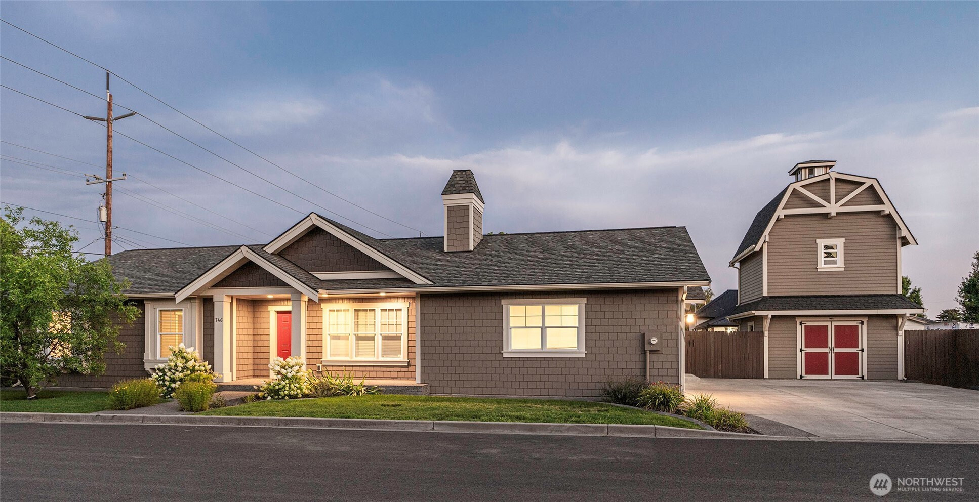 746 NE Sedona Lane, College Place, WA 99324