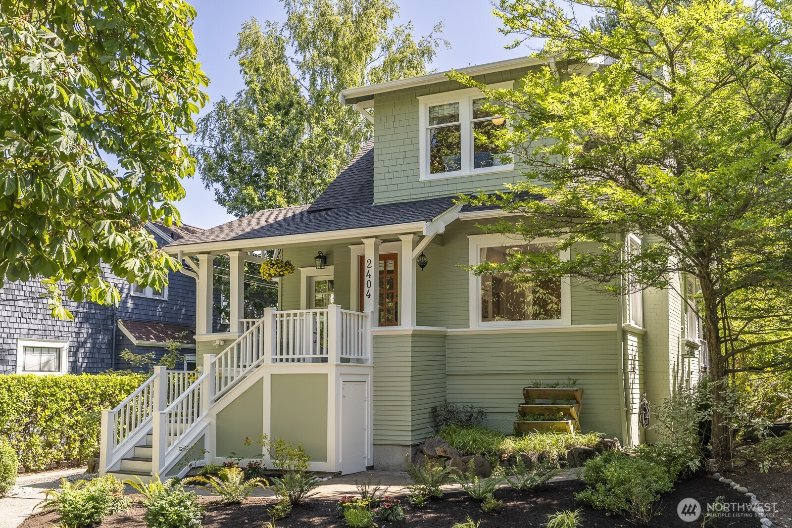 2404 2nd Avenue N, Seattle, WA 98109