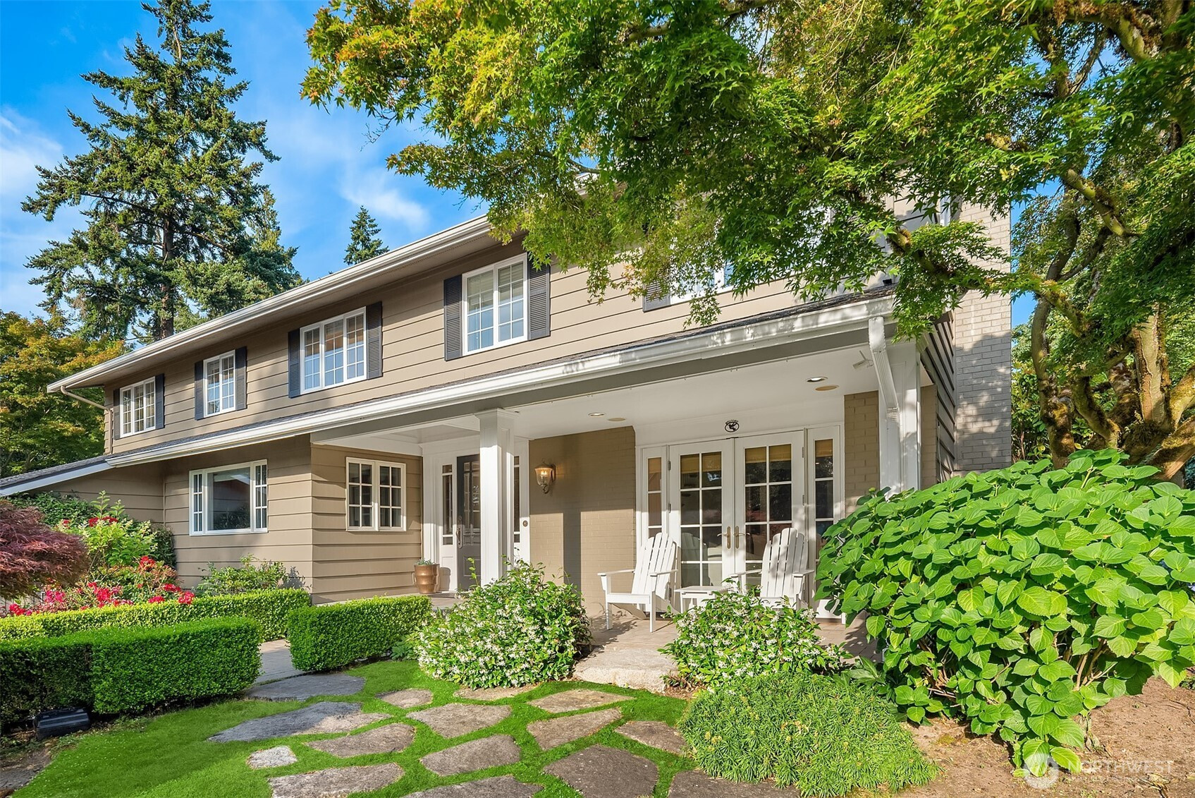 9011 NE 34th Street, Yarrow Point, WA 98004