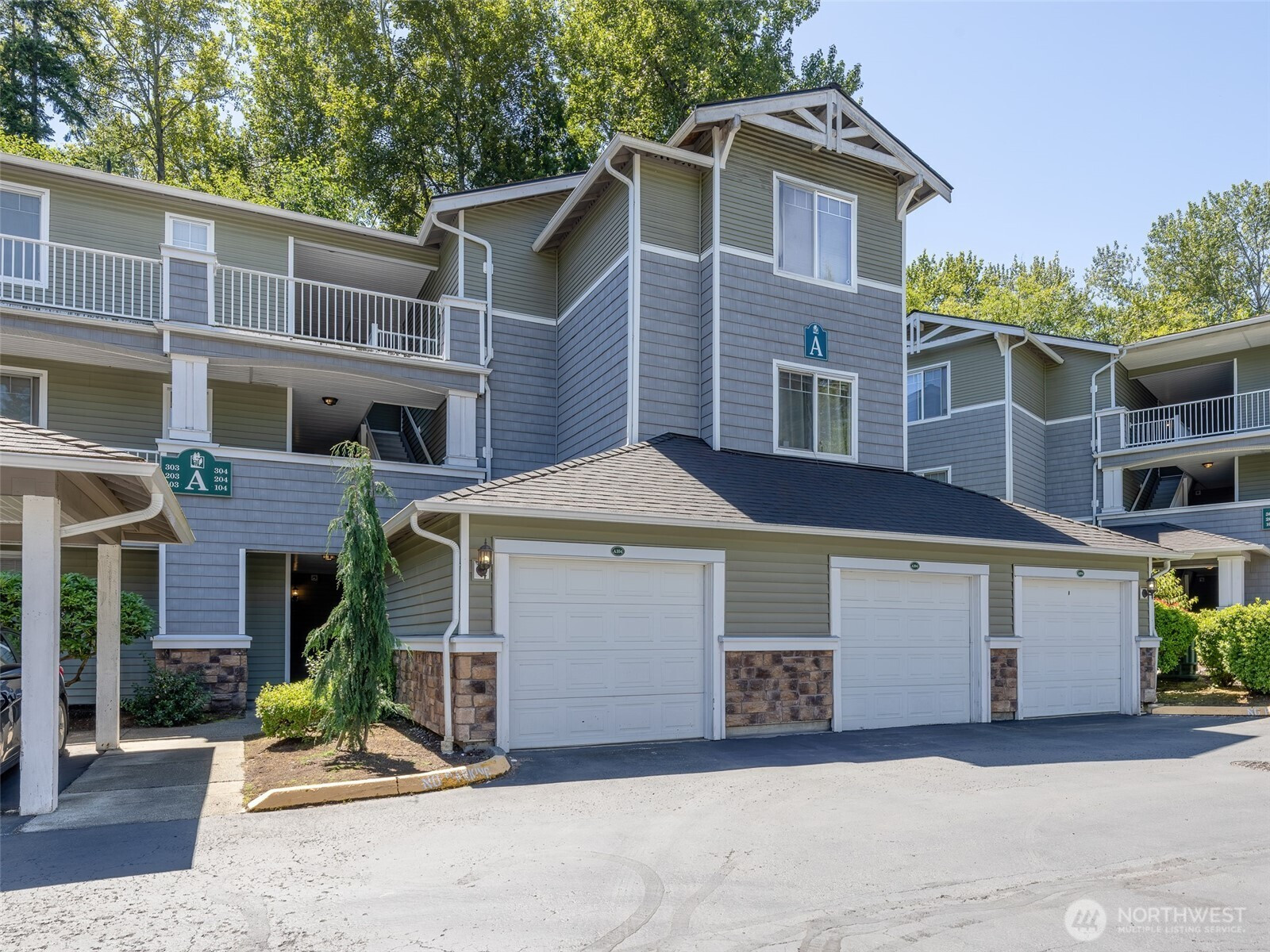 12712 Admiralty Way, Everett, WA 98204