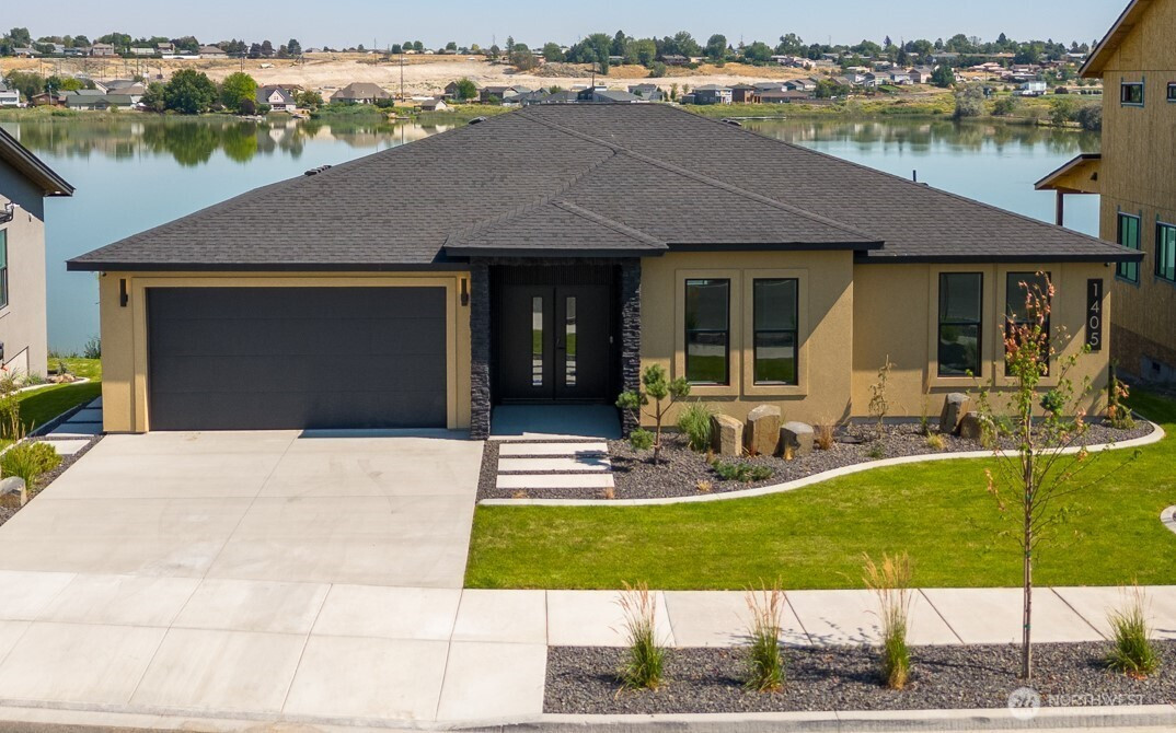 1405 W Lakeside Drive, Moses Lake, WA 98837