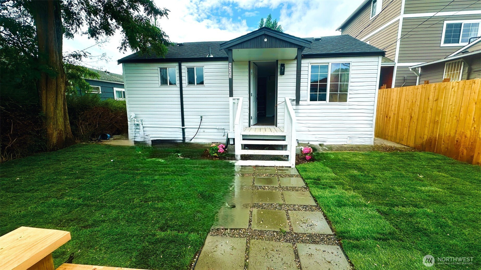 9223 S 38th Avenue, Seattle, WA 98118