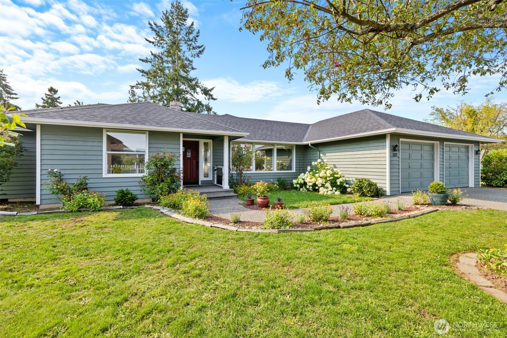 321 N Honeycomb Circle Circle, Sequim, WA 98382