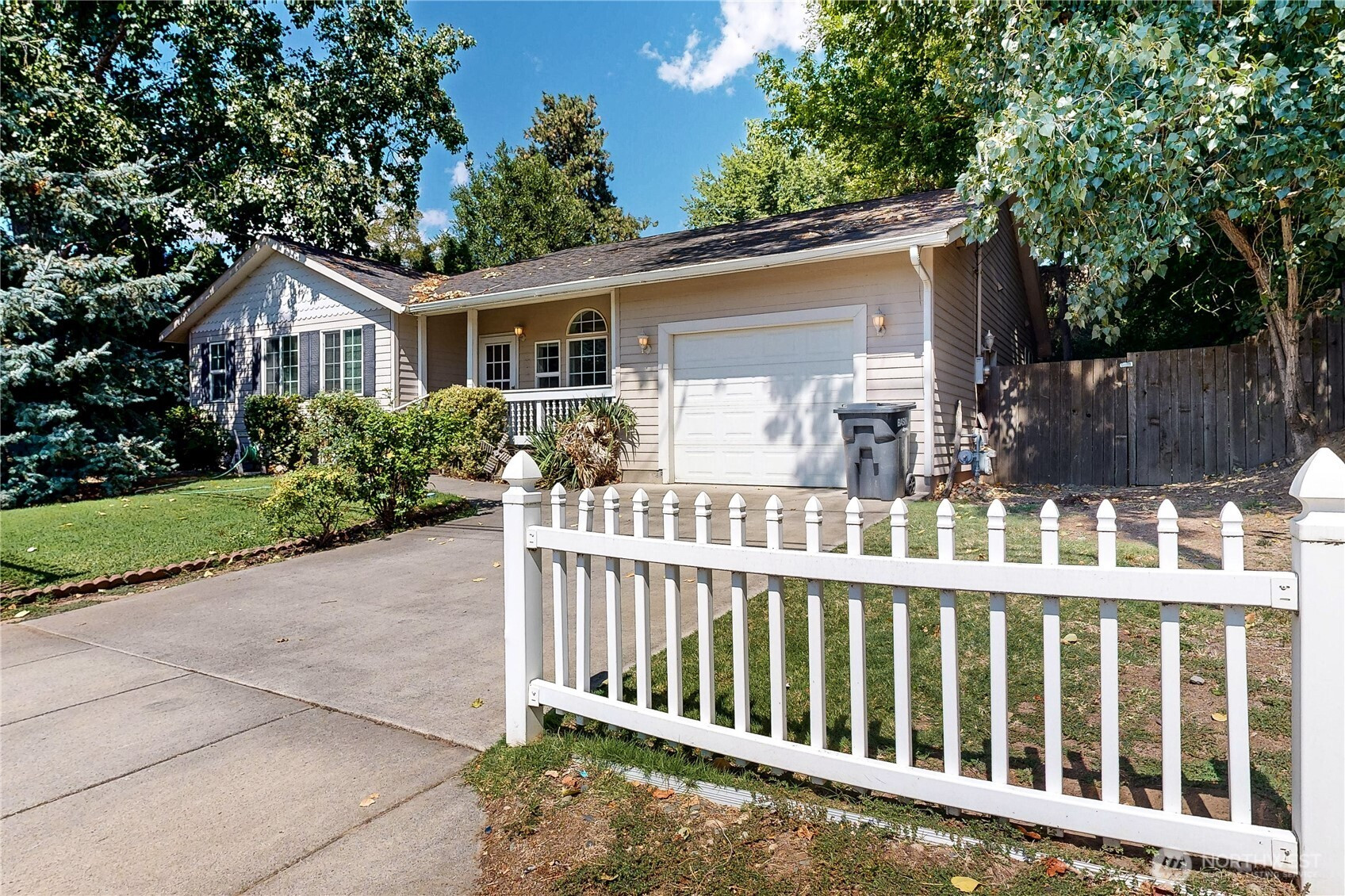 633 SE 6th Street, College Place, WA 99324