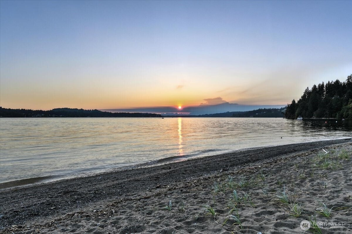 78 Point Fosdick Drive NW, Gig Harbor, WA 98335