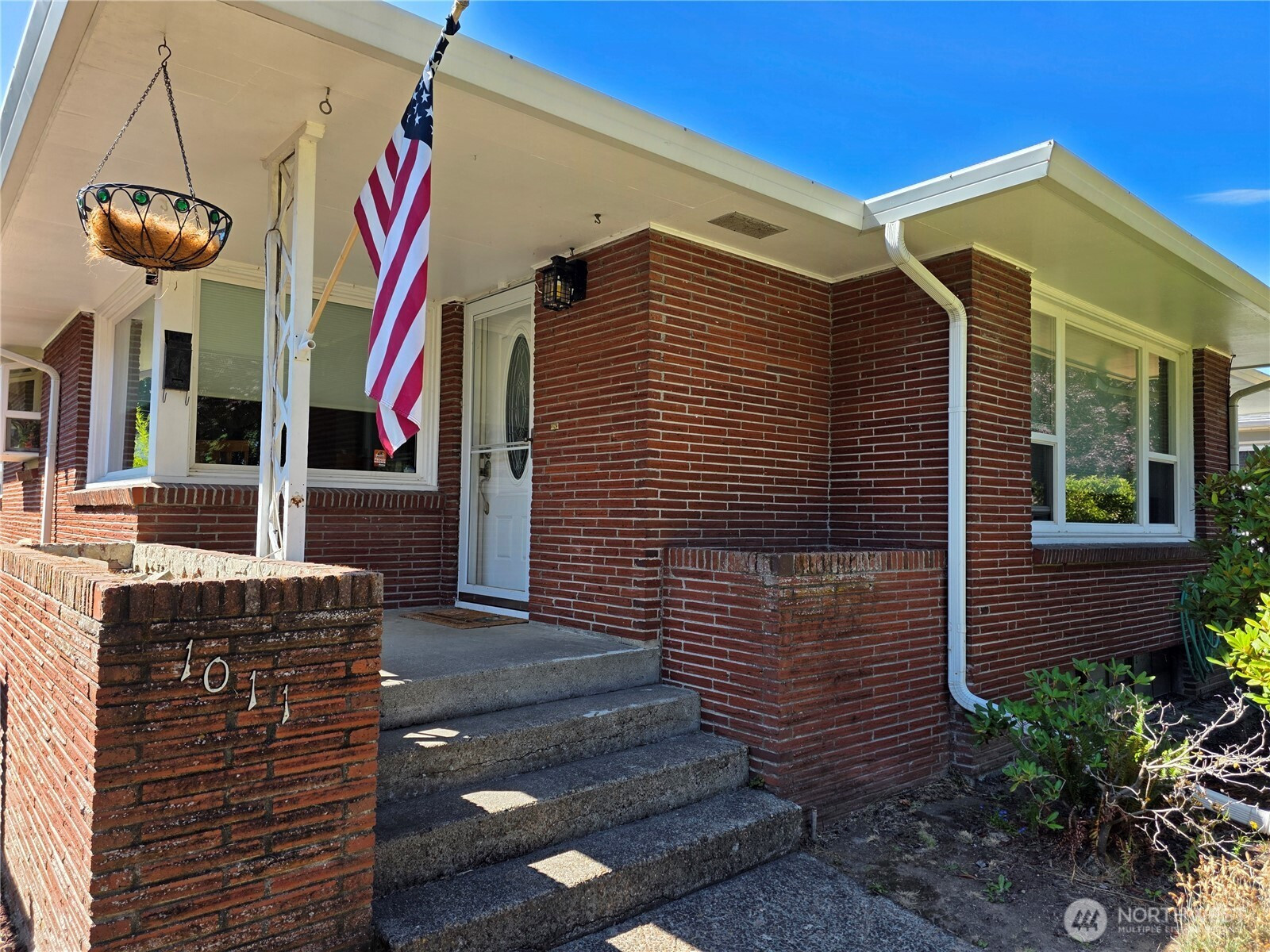 1011 21st Avenue, Longview, WA 98632