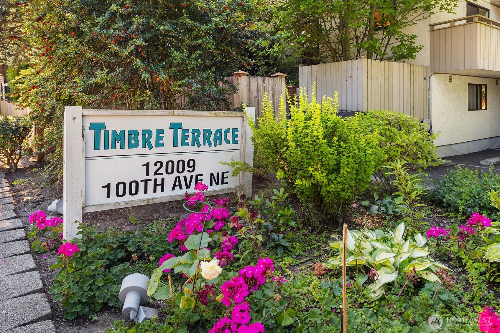 12009 100th Avenue NE, Kirkland, WA 98034