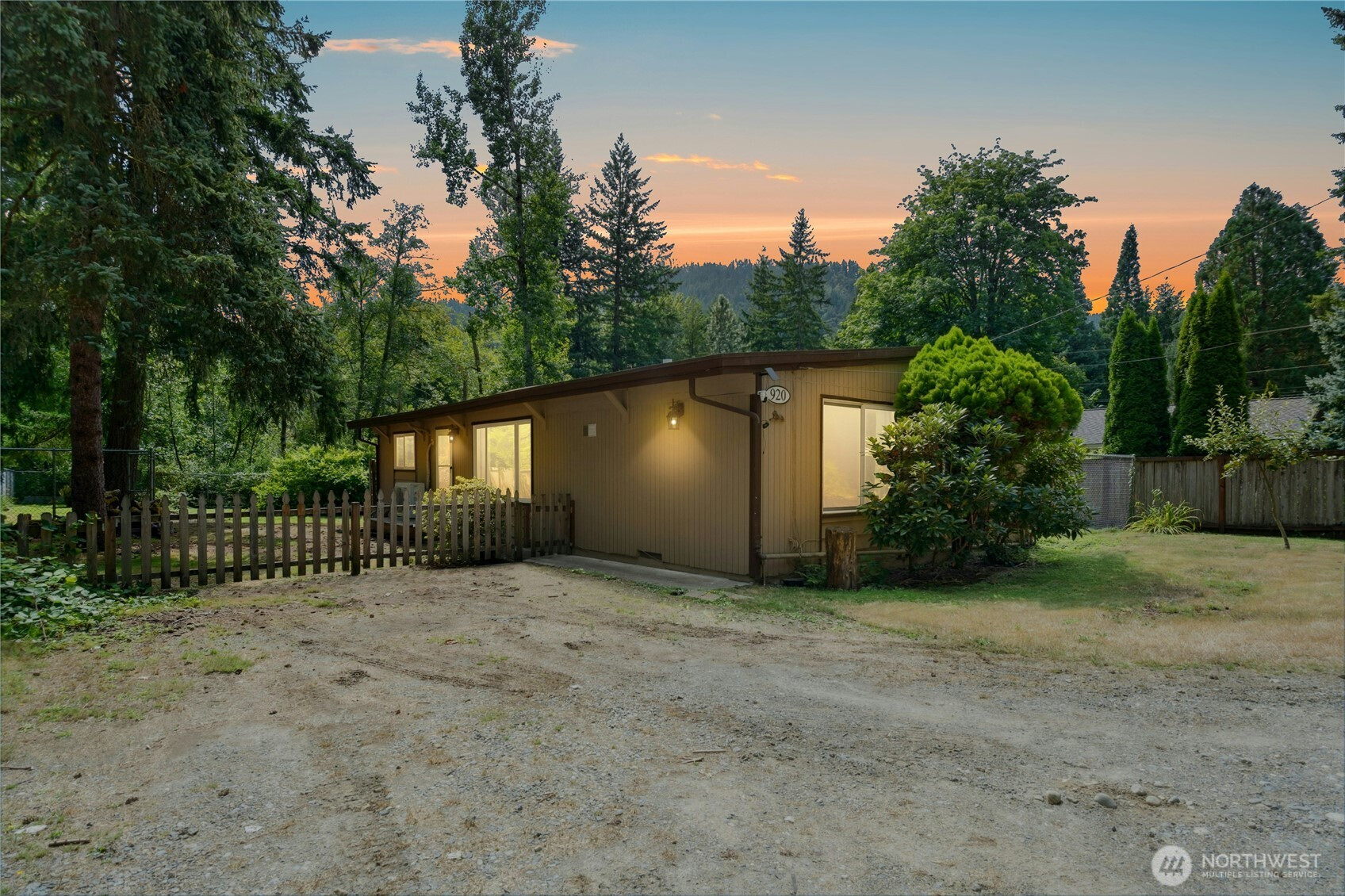 920 2nd Avenue SE, Issaquah, WA 98027