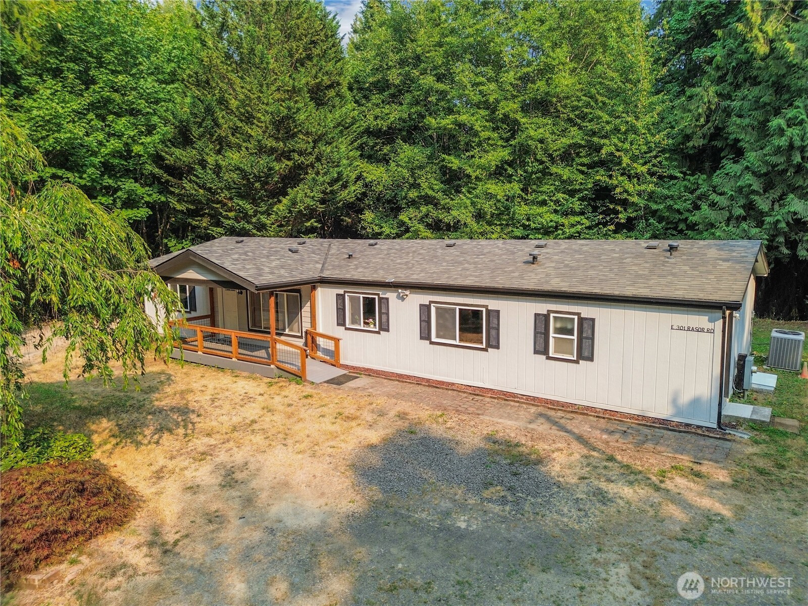 301 E Rasor Road, Belfair, WA 98528