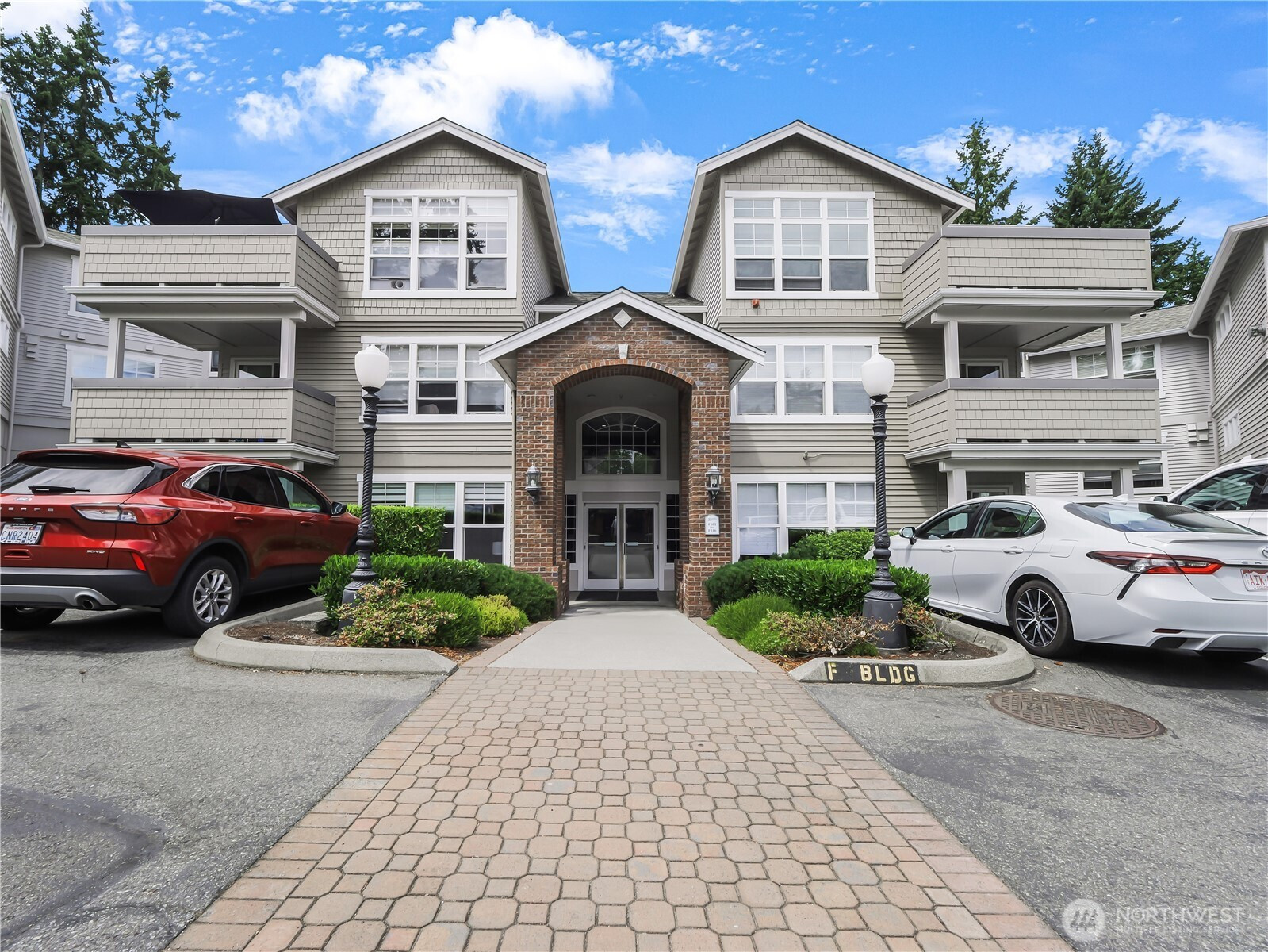 8500 Main Street, Edmonds, WA 98026