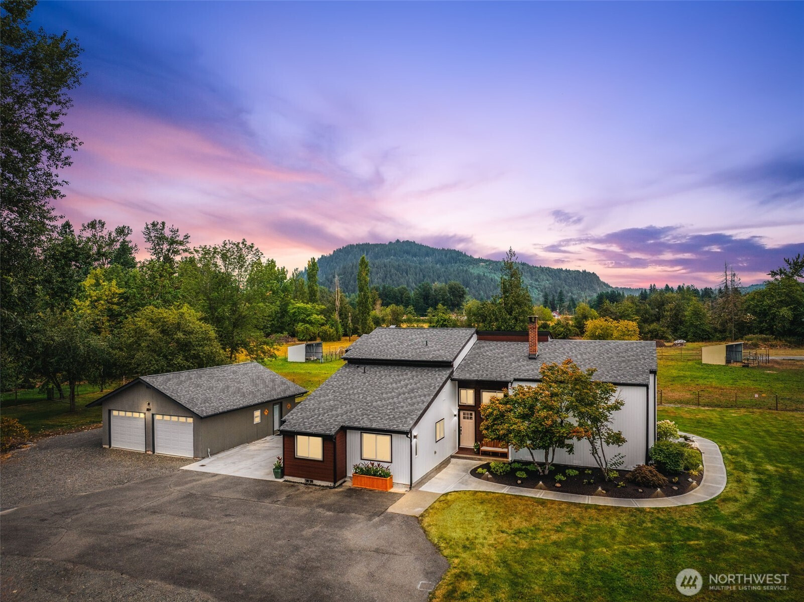 290 N McNeely St, Buckley, WA 98321