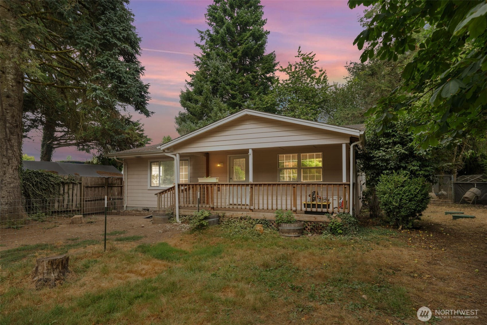 212 Chapman Road, Castle Rock, WA 98611