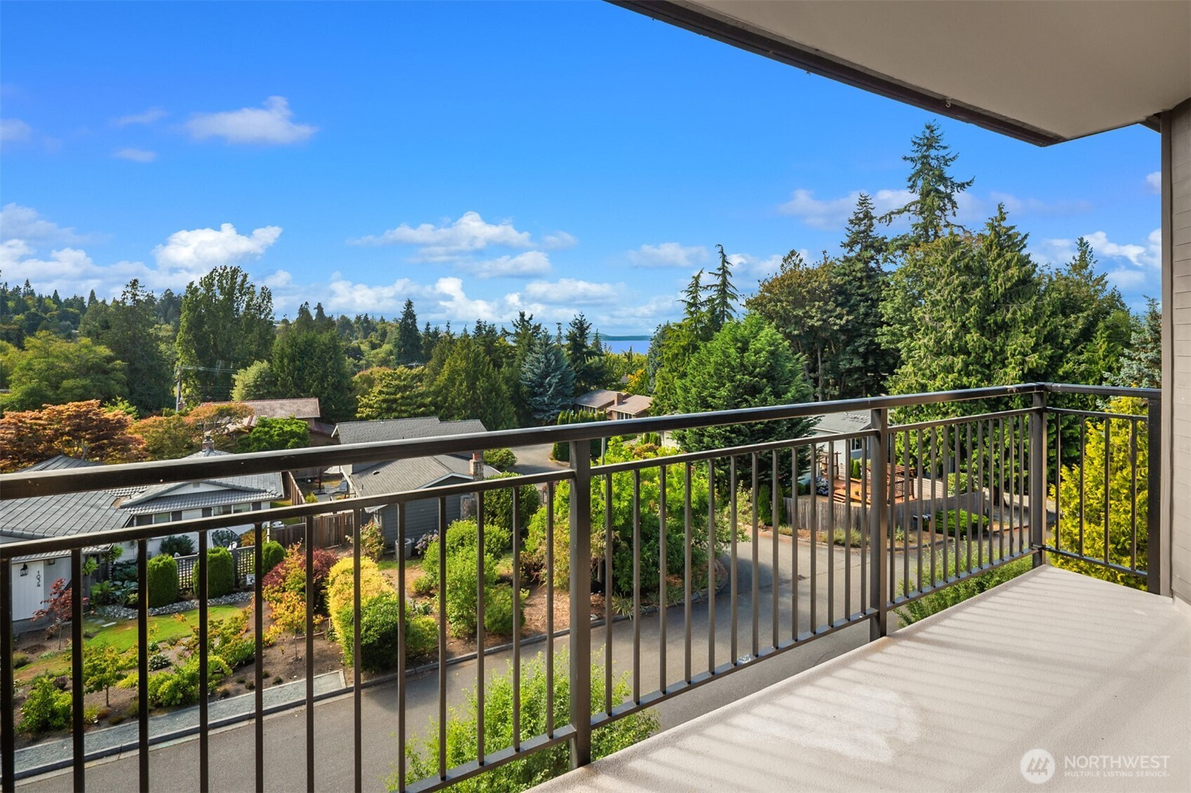1071 4th Avenue S, Edmonds, WA 98020