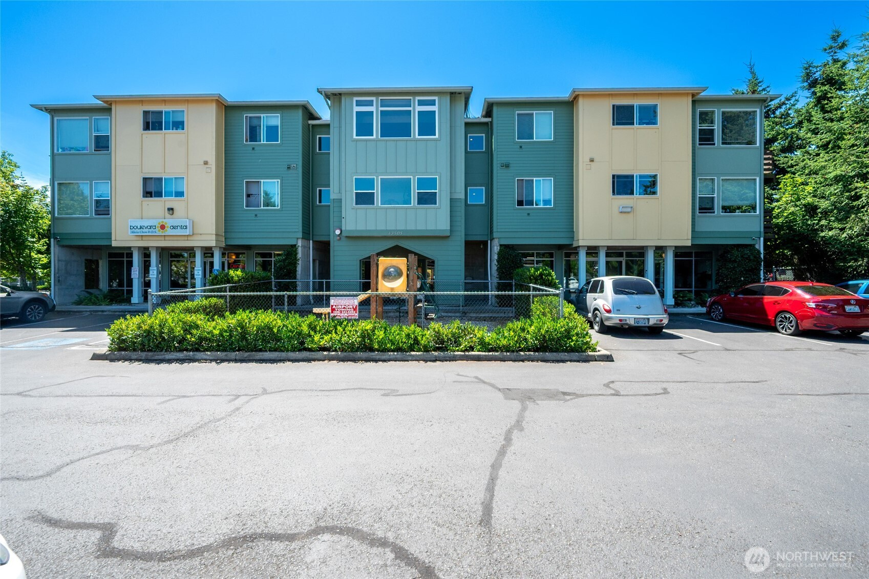13505 Ambaum Boulevard SW, Burien, WA 98146