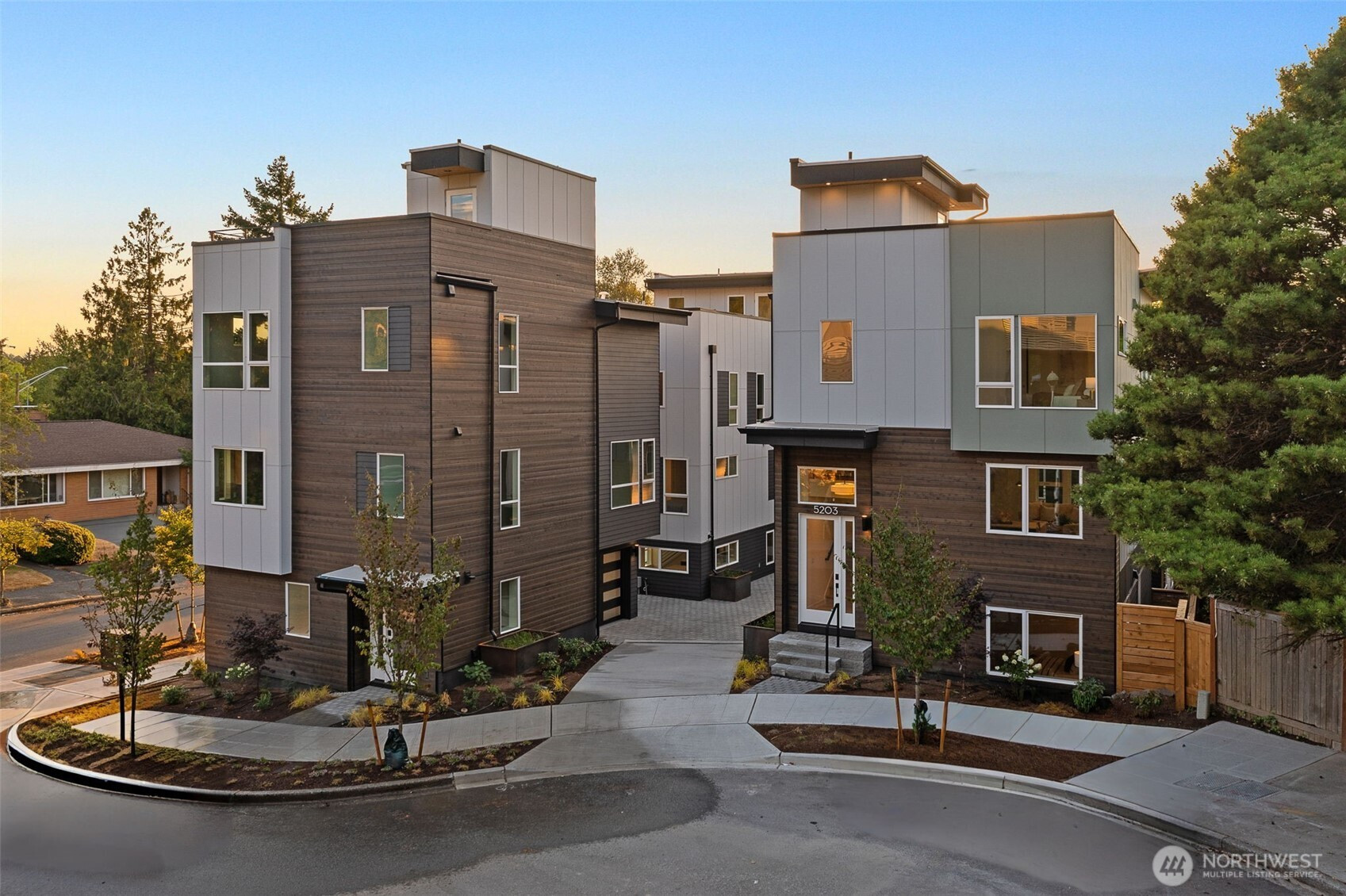 5203 Sand Point Place NE, Seattle, WA 98105