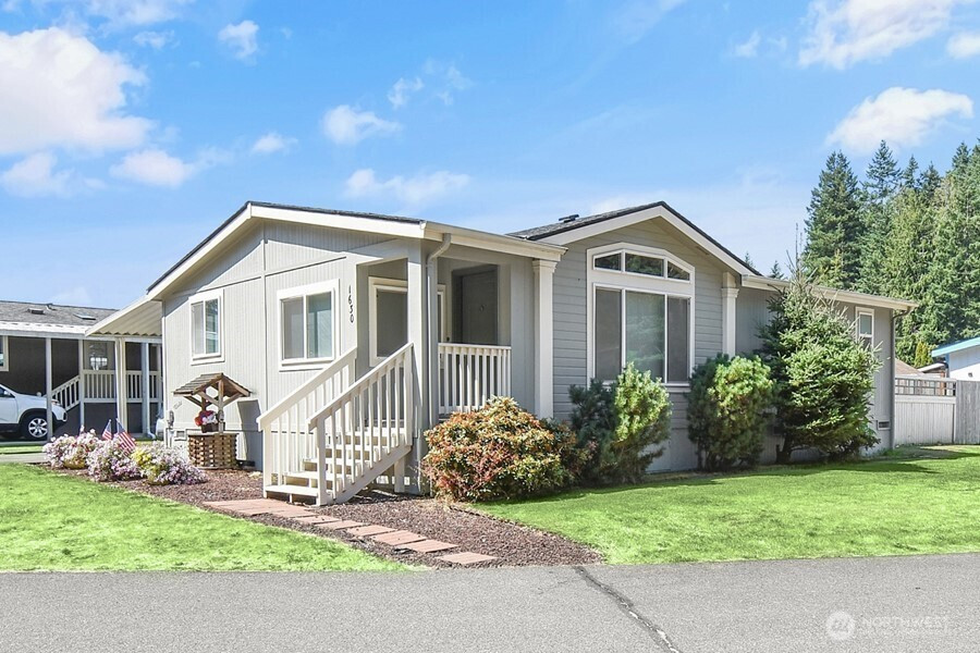 1630 Kimberly Avenue, Enumclaw, WA 98022